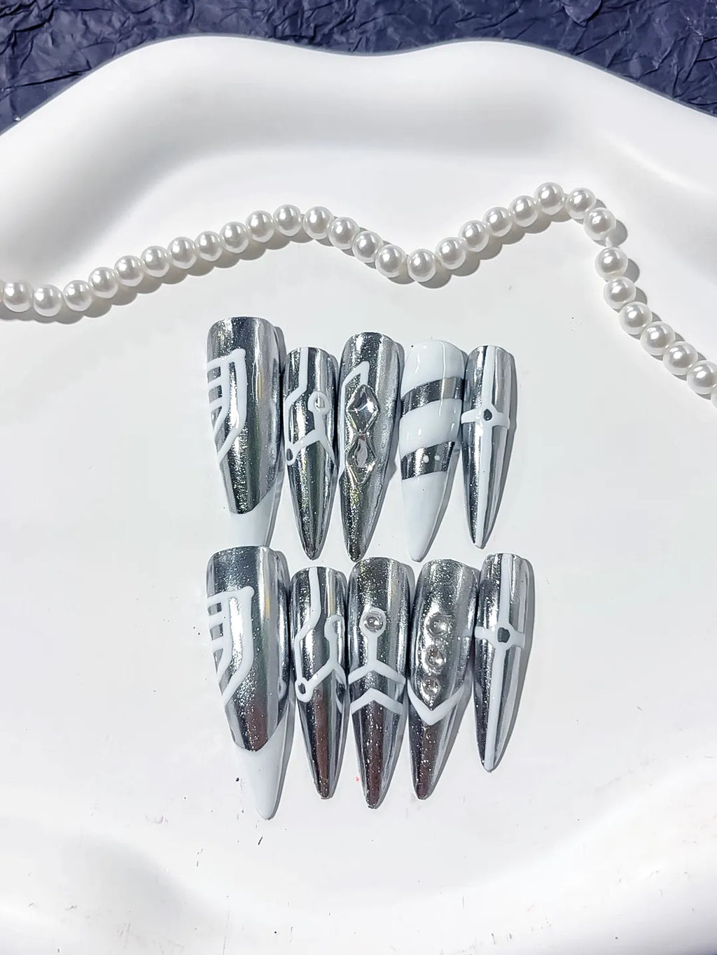 L120 - Long Silver White Stiletto Metallic Geometric Stud