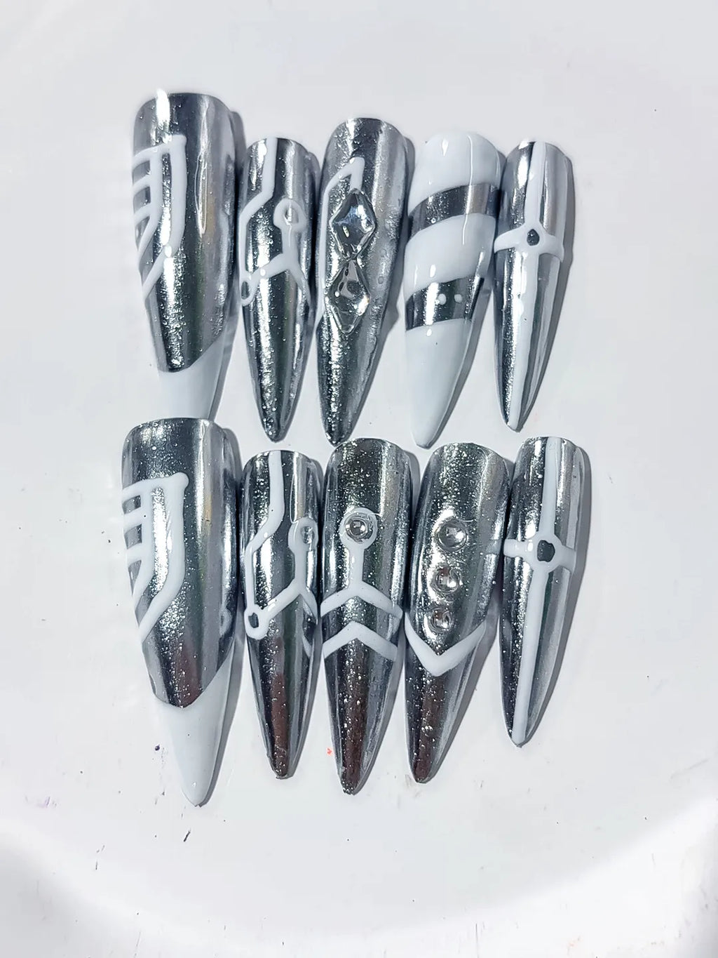 L120 - Long Silver White Stiletto Metallic Geometric Stud