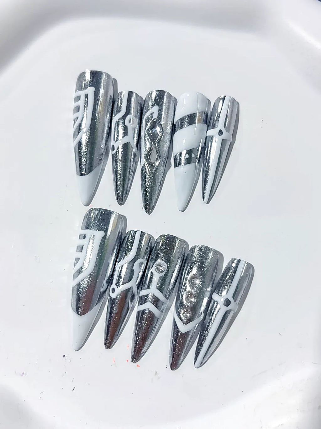 L120 - Long Silver White Stiletto Metallic Geometric Stud