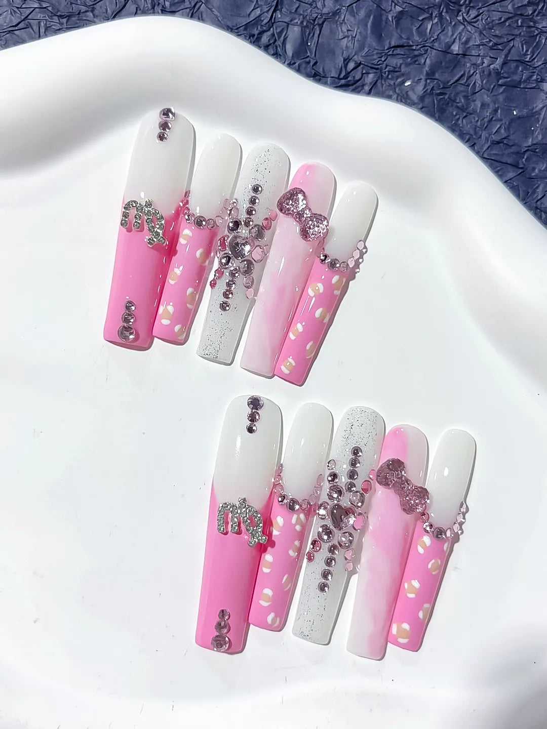 L186 - Long Pink White Square Solid color Bow Heart