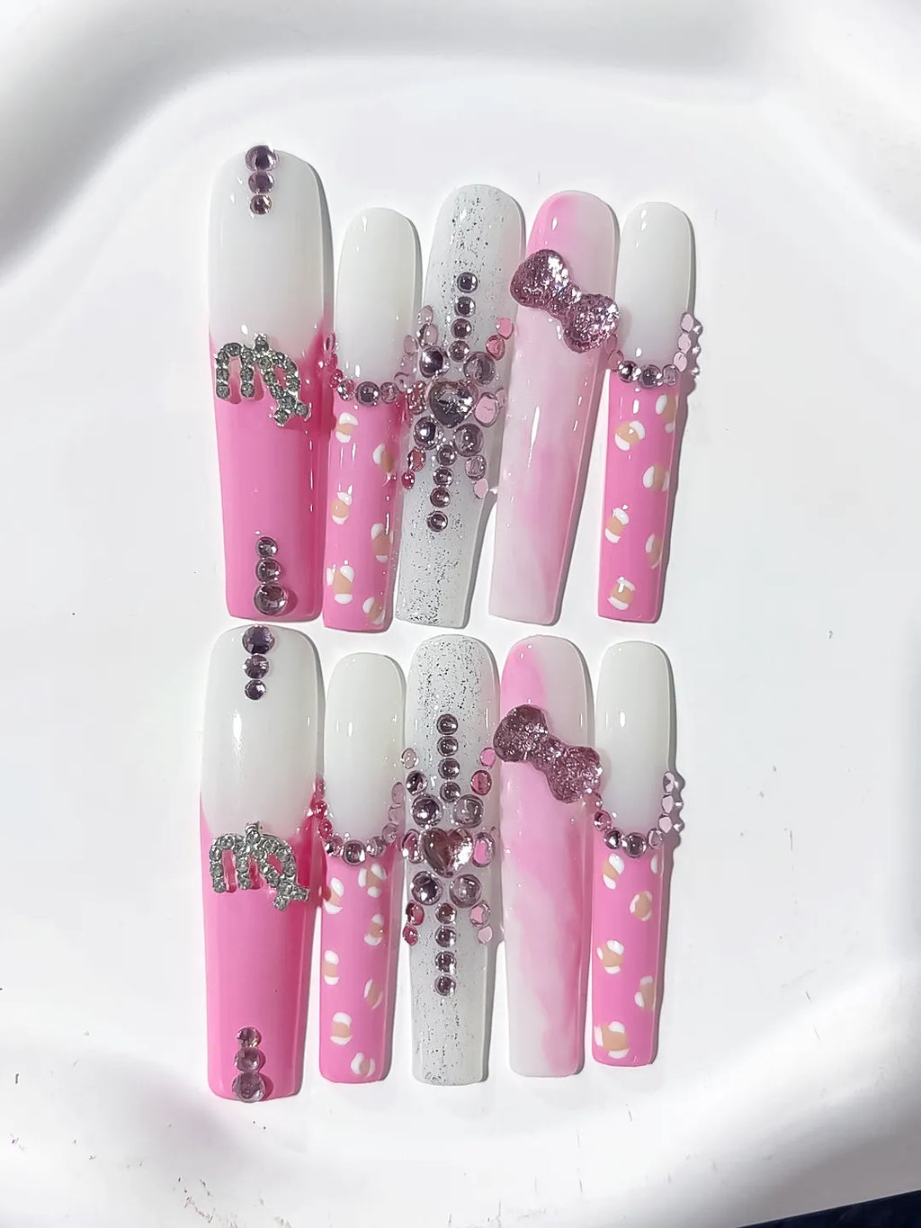 L186 - Long Pink White Square Solid color Bow Heart