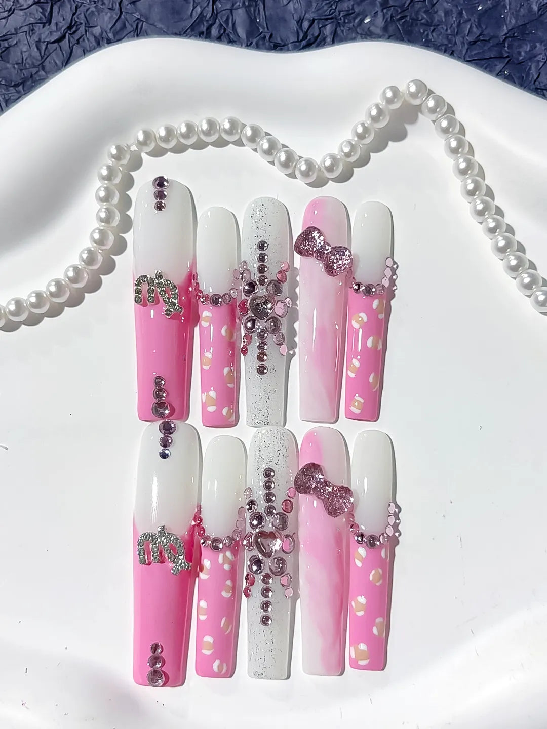 L186 - Long Pink White Square Solid color Bow Heart