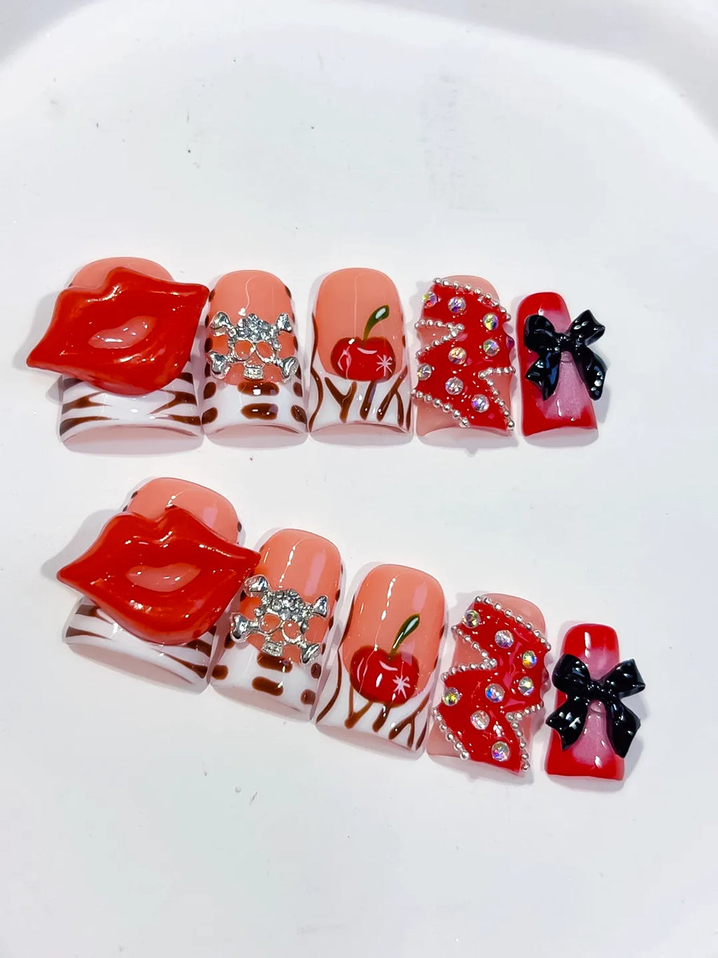 L194 - Short Nude Red Duck Abstract Lip Apple