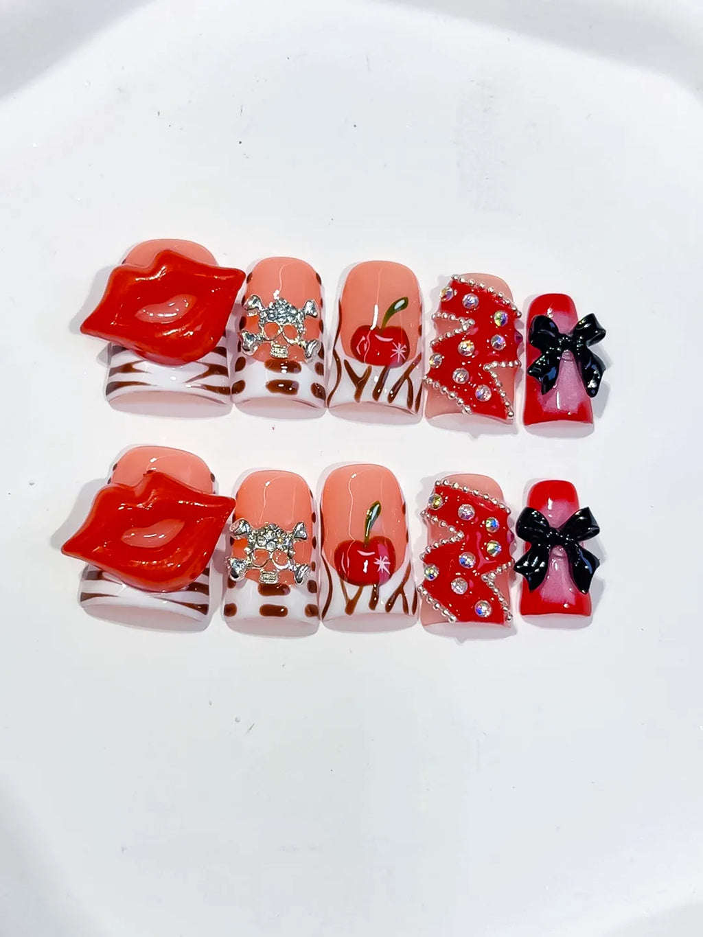 L194 - Short Nude Red Duck Abstract Lip Apple