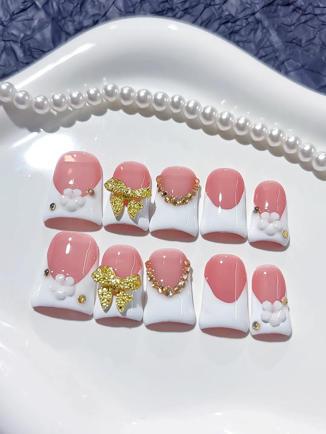 L217 - Short Pink White Duck French tip Bow Flower