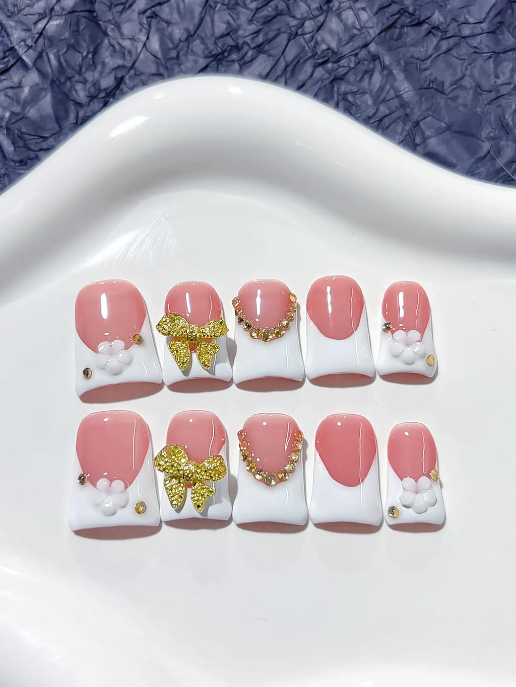L217 - Short Pink White Duck French tip Bow Flower