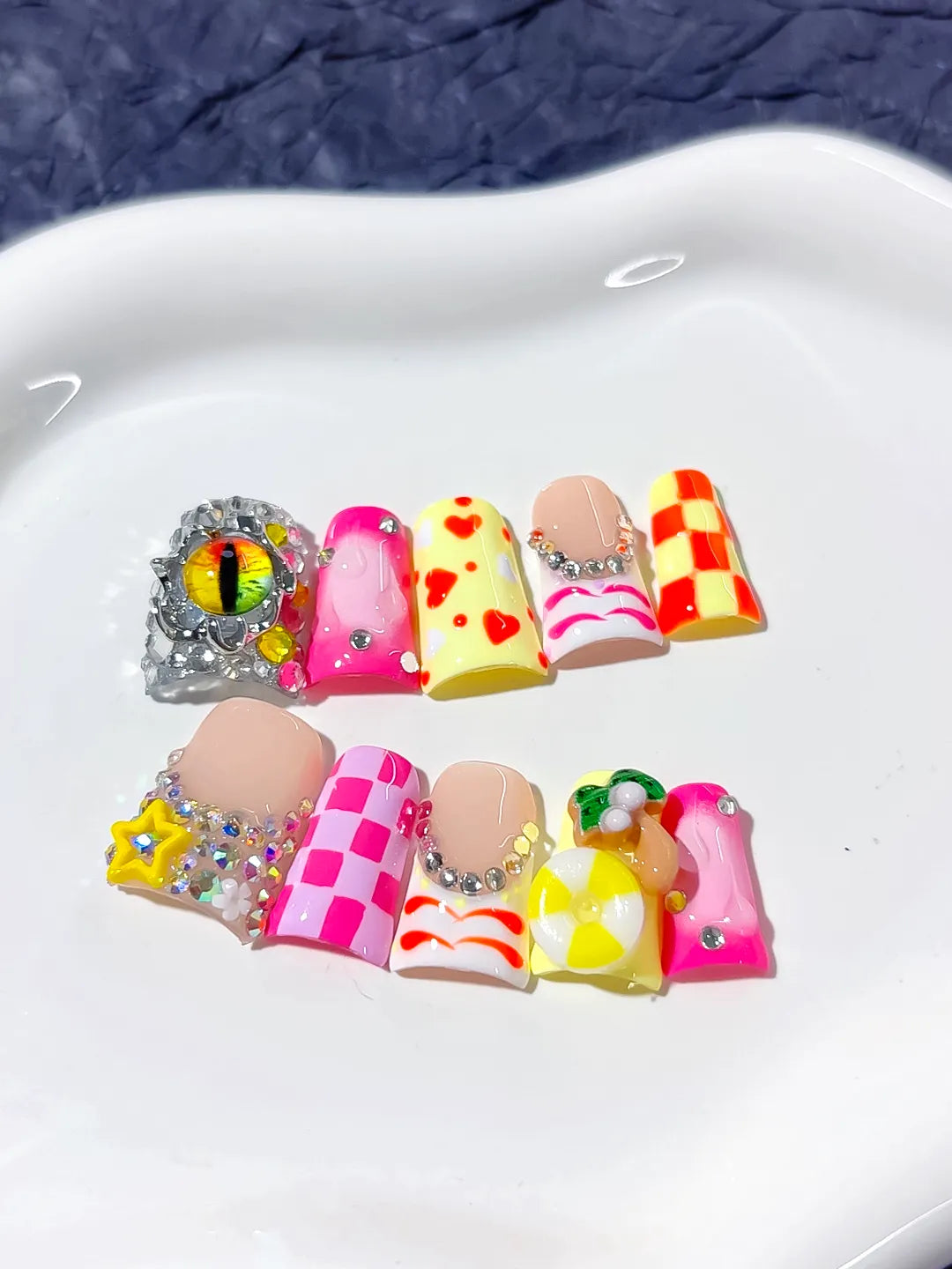 L220 - Short Nude Pink Duck Abstract Heart Checkered