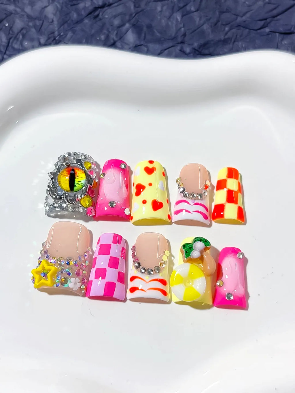 L220 - Short Nude Pink Duck Abstract Heart Checkered