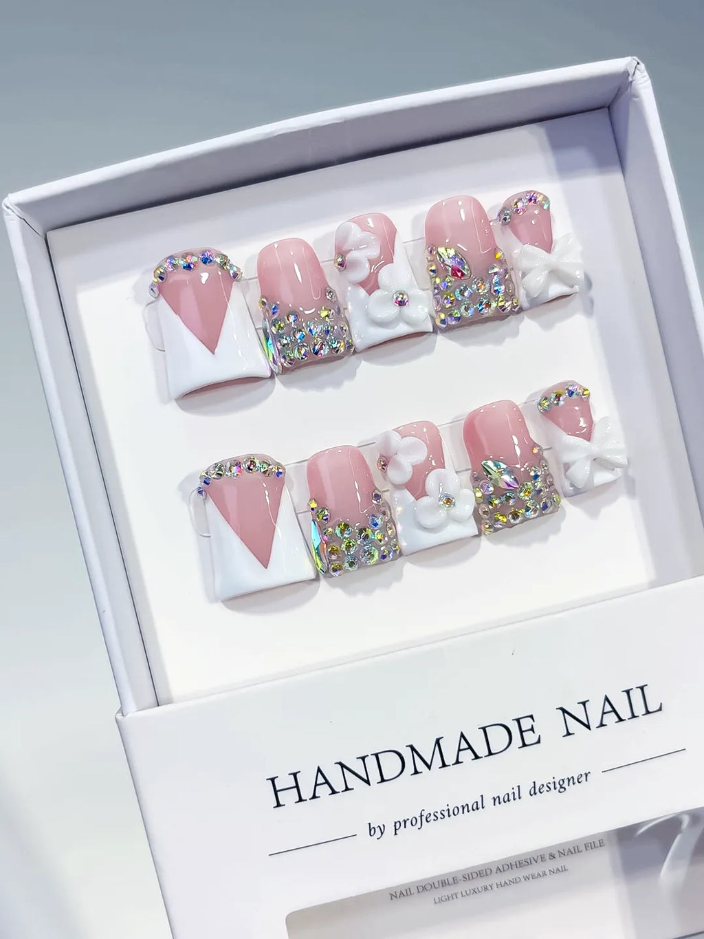 L226 - Short Nude Pink Duck Glitter Heart 3D