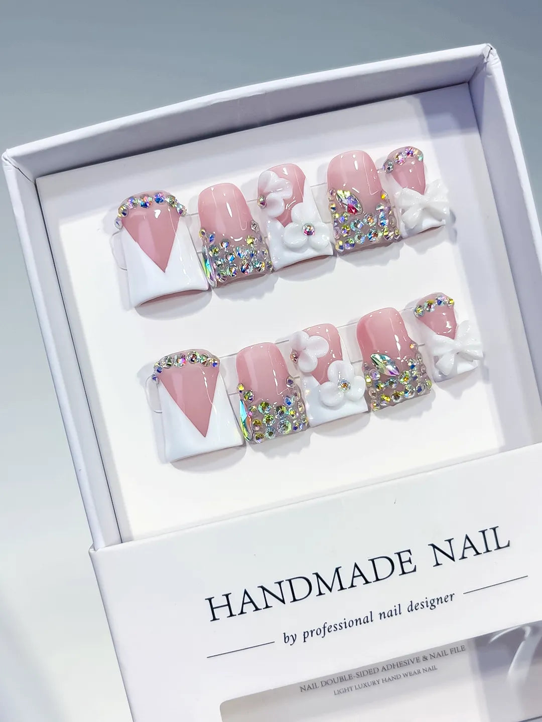 L226 - Short Nude Pink Duck Glitter Heart 3D