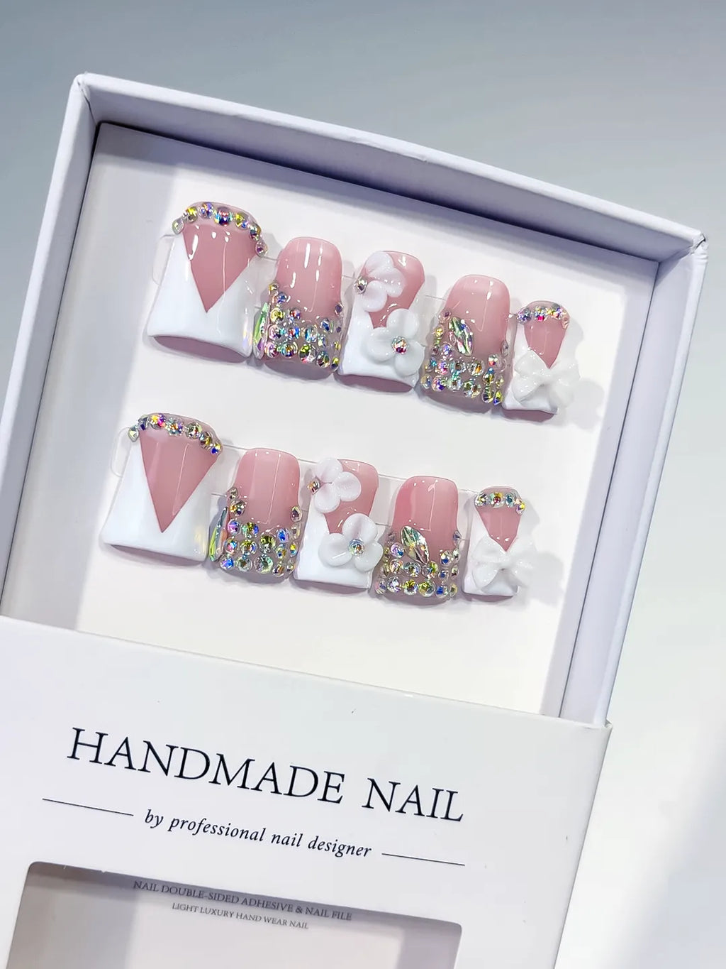 L226 - Short Nude Pink Duck Glitter Heart 3D