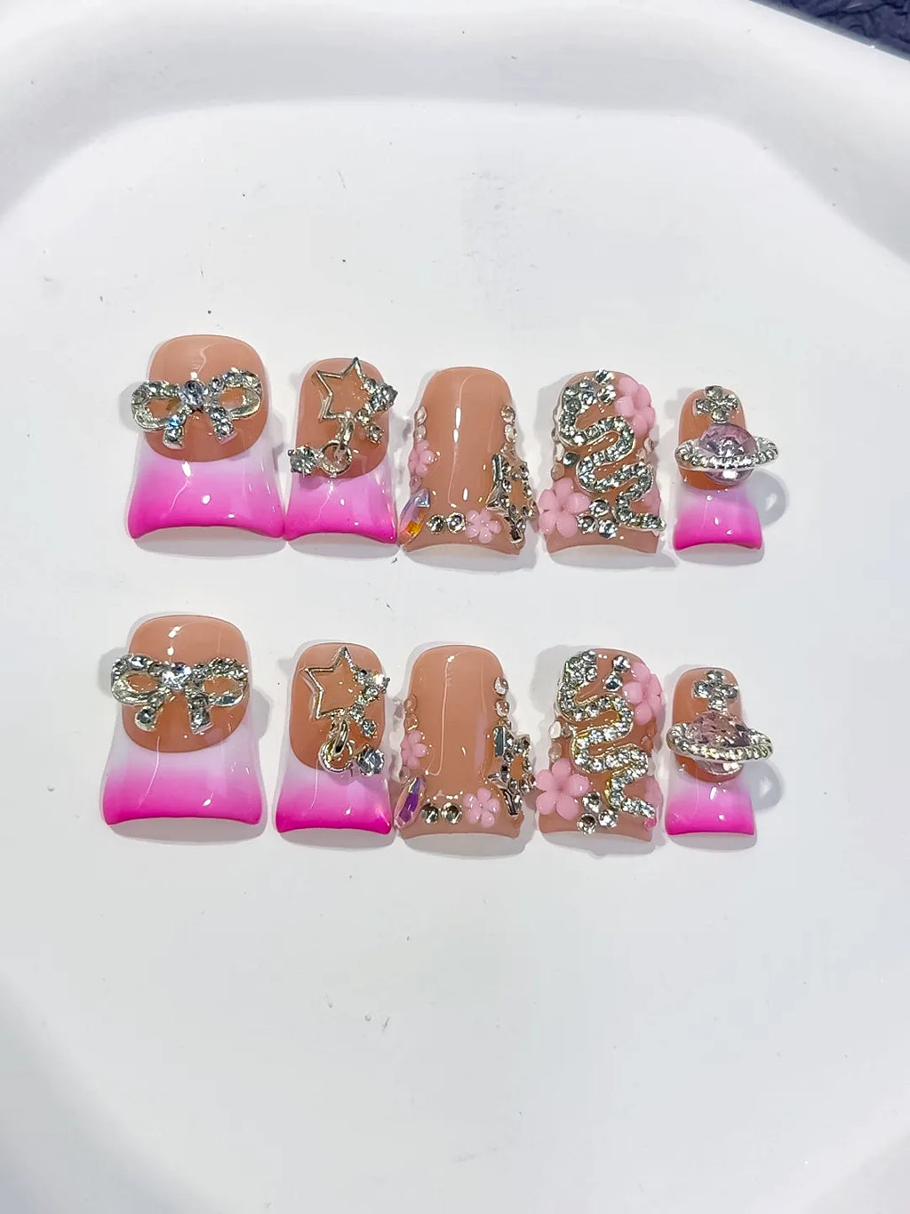 L230 - Short Nude Pink Duck French tip Flower Snake