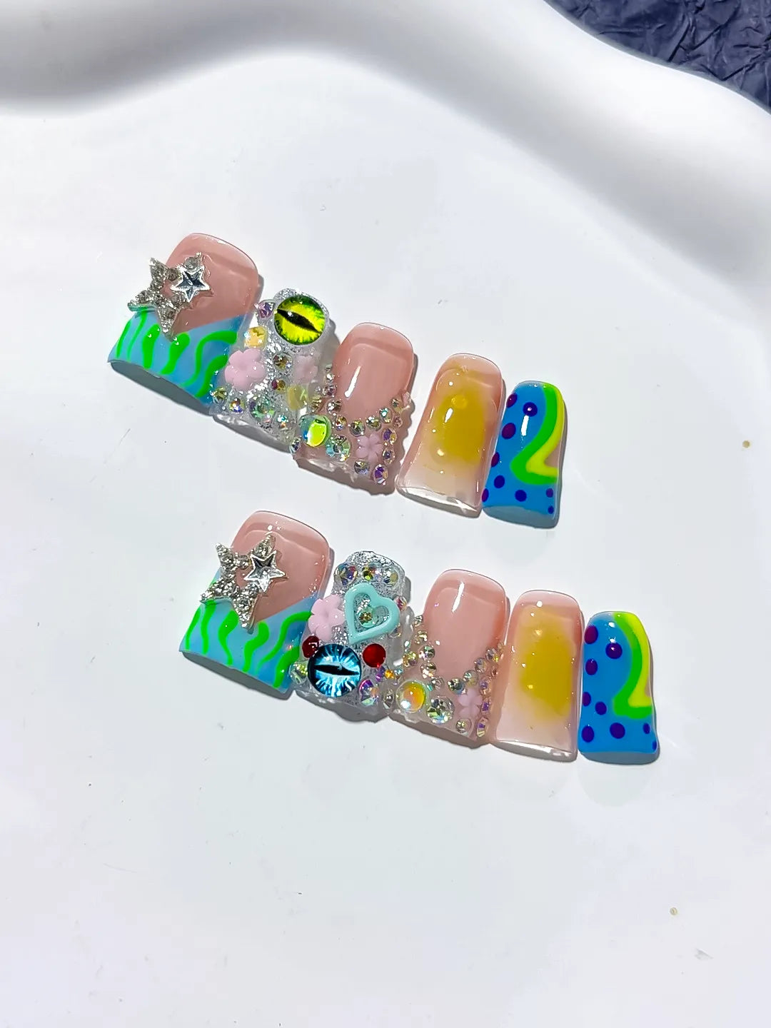 L242 - Short Nude Green Duck Abstract Flower Heart