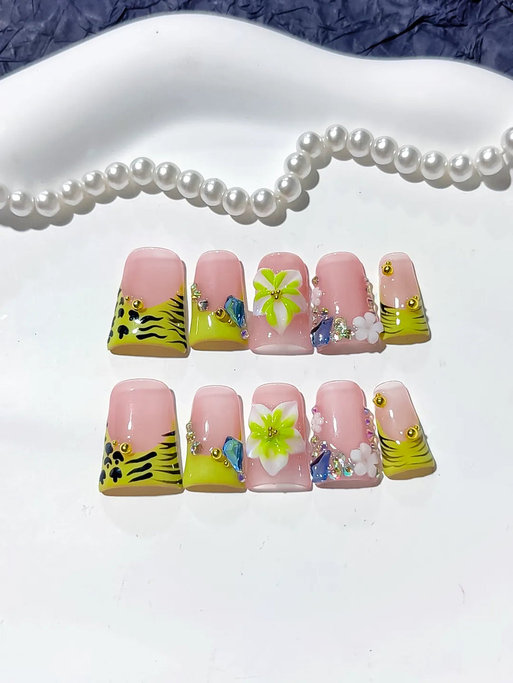 L249 - Short Pink Green Duck Abstract Flower Rhinestone
