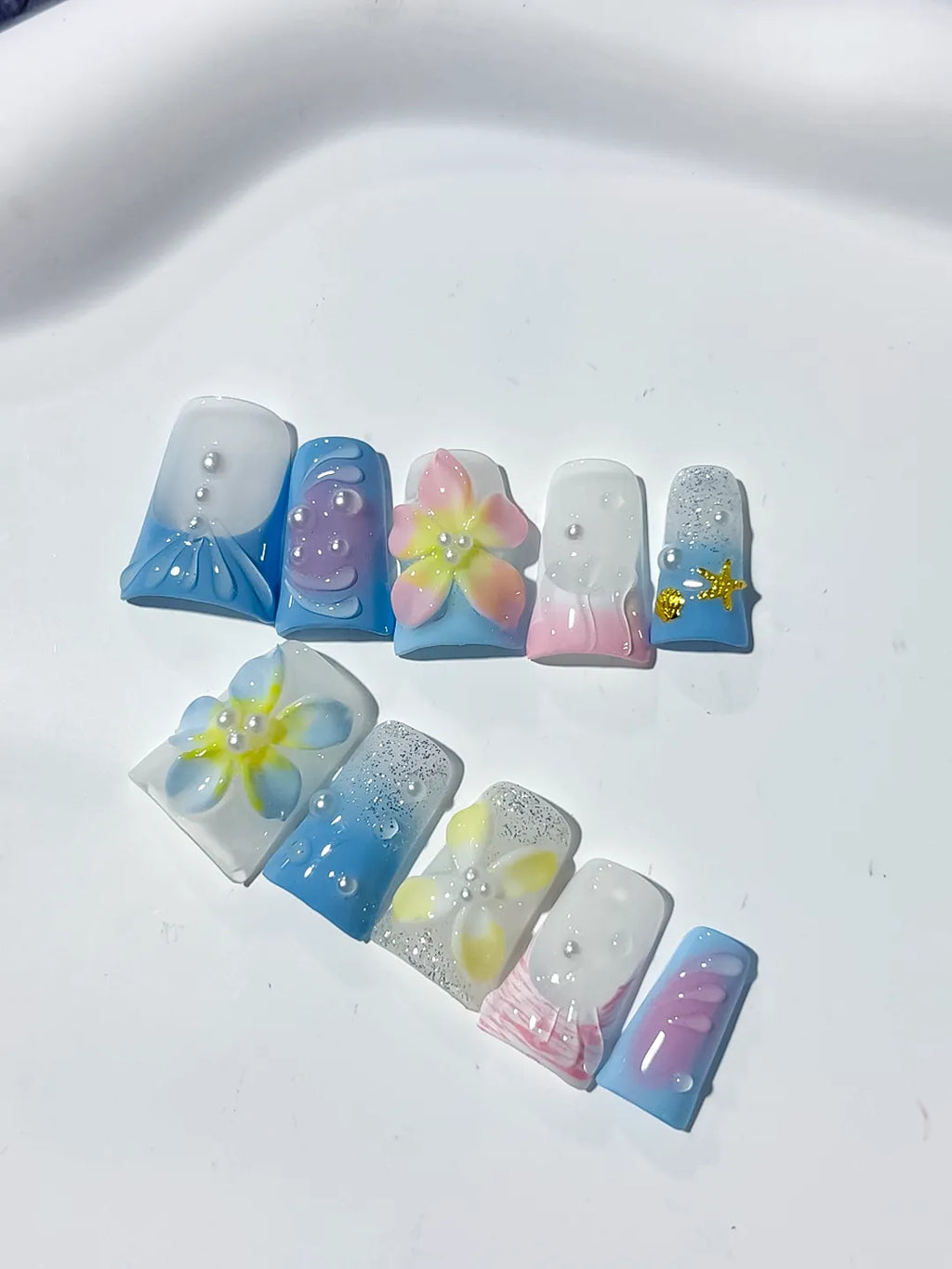 L250 - Short Blue White Duck Abstract Flower Glitter
