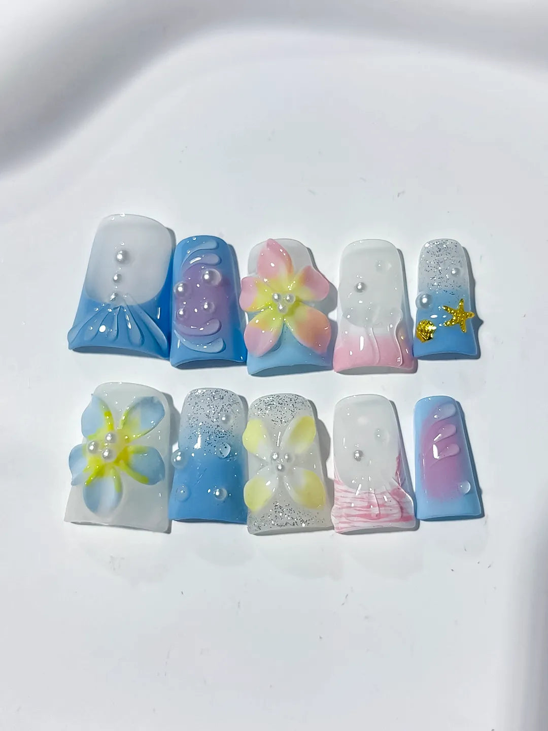 L250 - Short Blue White Duck Abstract Flower Glitter