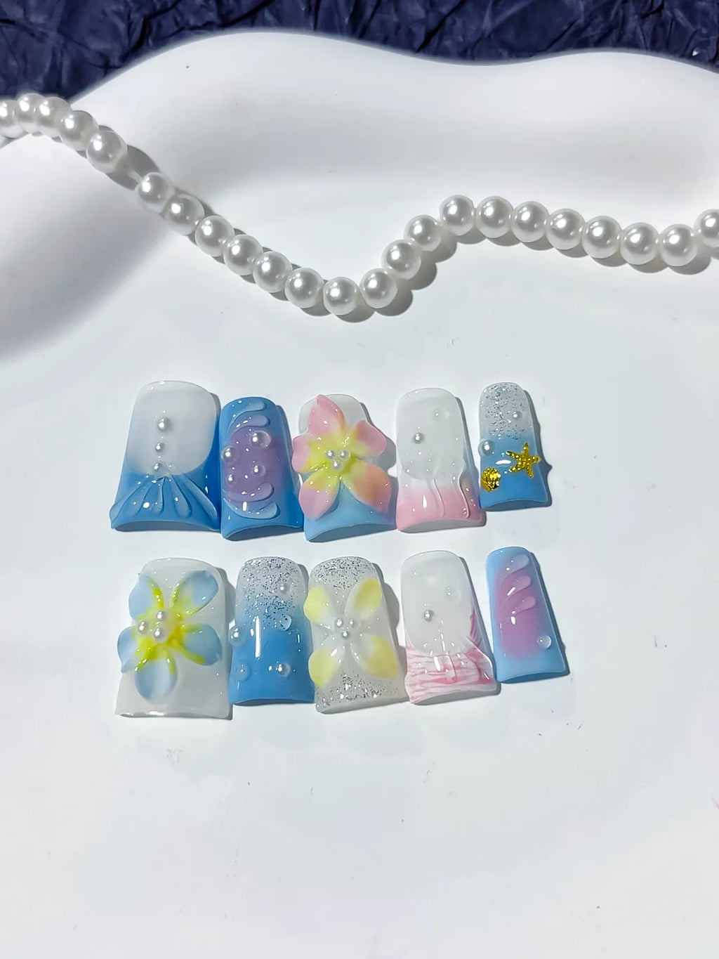 L250 - Short Blue White Duck Abstract Flower Glitter