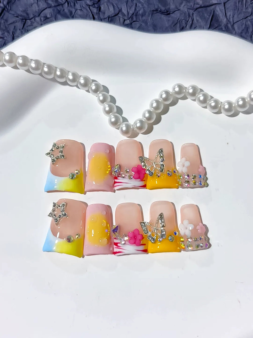 L261 - Short Nude Yellow Duck Abstract Flower Heart