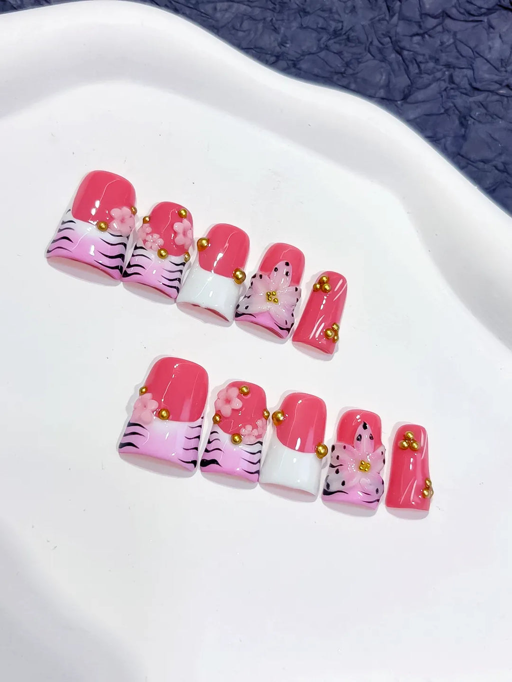 L264 - Short Pink White Duck Abstract Flower Animal Print