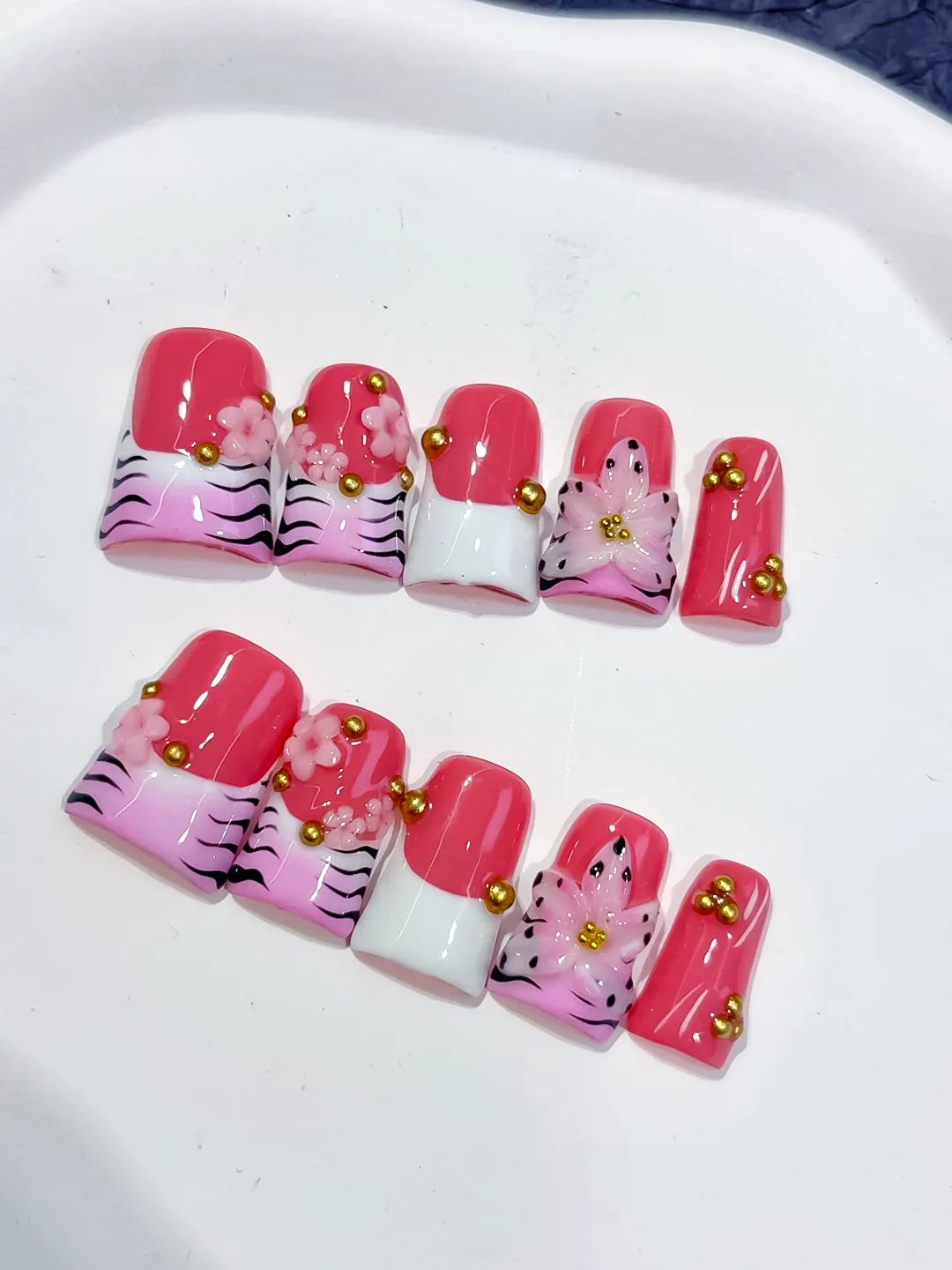 L264 - Short Pink White Duck Abstract Flower Animal Print