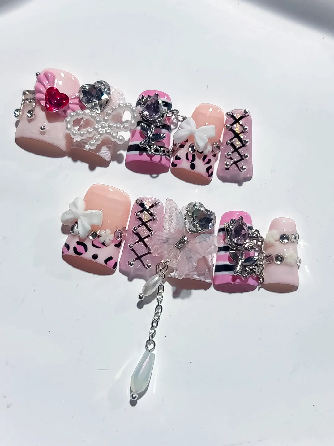 L276 - Short Pink White Duck Abstract Bow Heart