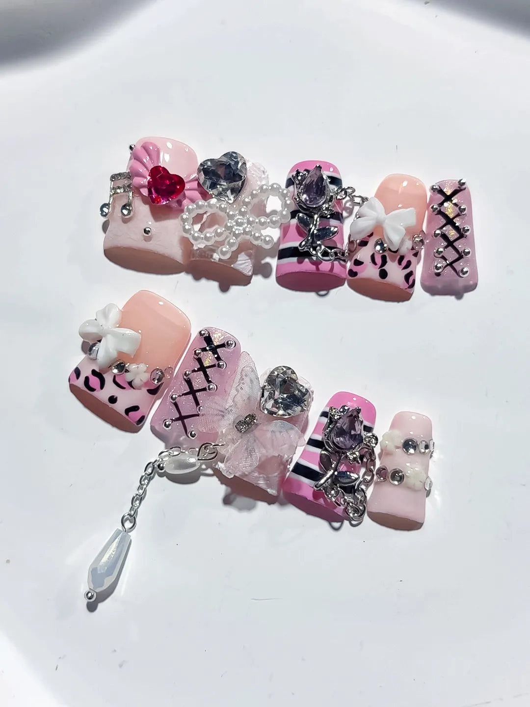 L276 - Short Pink White Duck Abstract Bow Heart