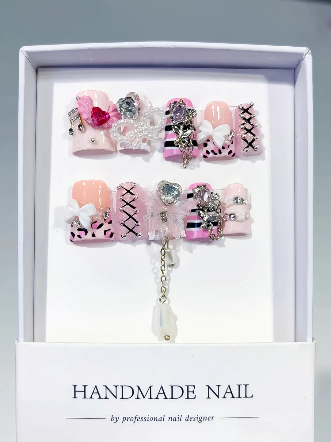 L276 - Short Pink White Duck Abstract Bow Heart