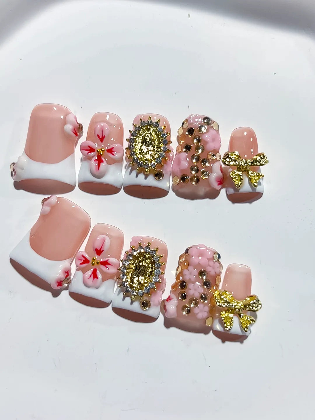 L279 - Short Nude White Duck French tip Flower Bow