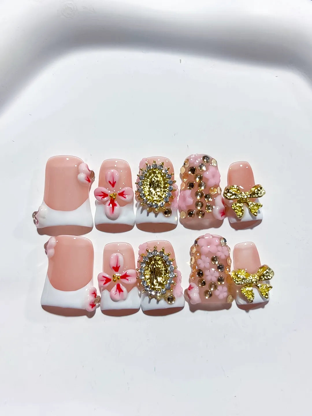 L279 - Short Nude White Duck French tip Flower Bow