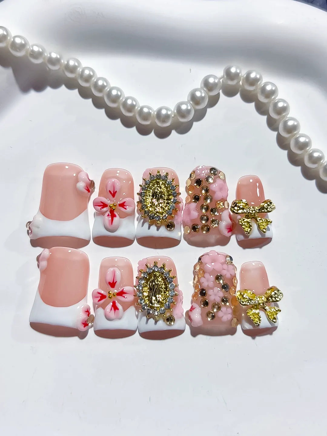 L279 - Short Nude White Duck French tip Flower Bow