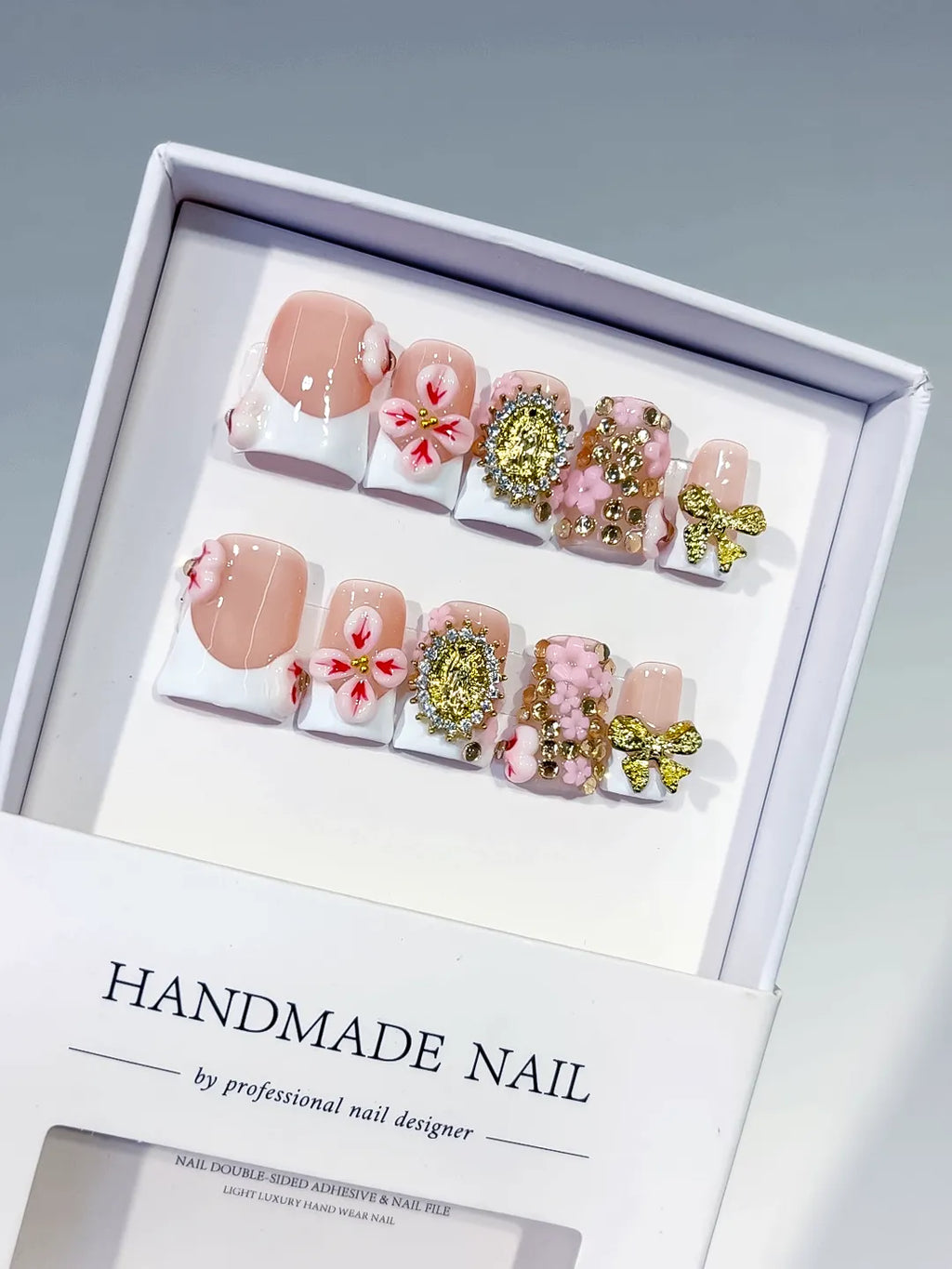 L279 - Short Nude White Duck French tip Flower Bow