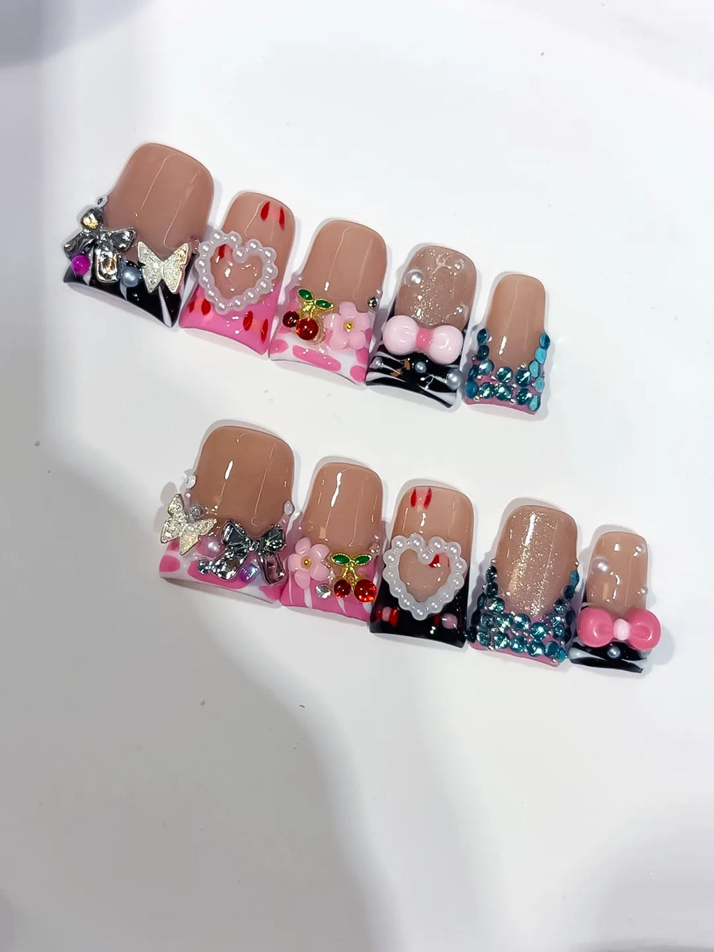 L286 - Short Nude Pink Duck Abstract Heart Flower