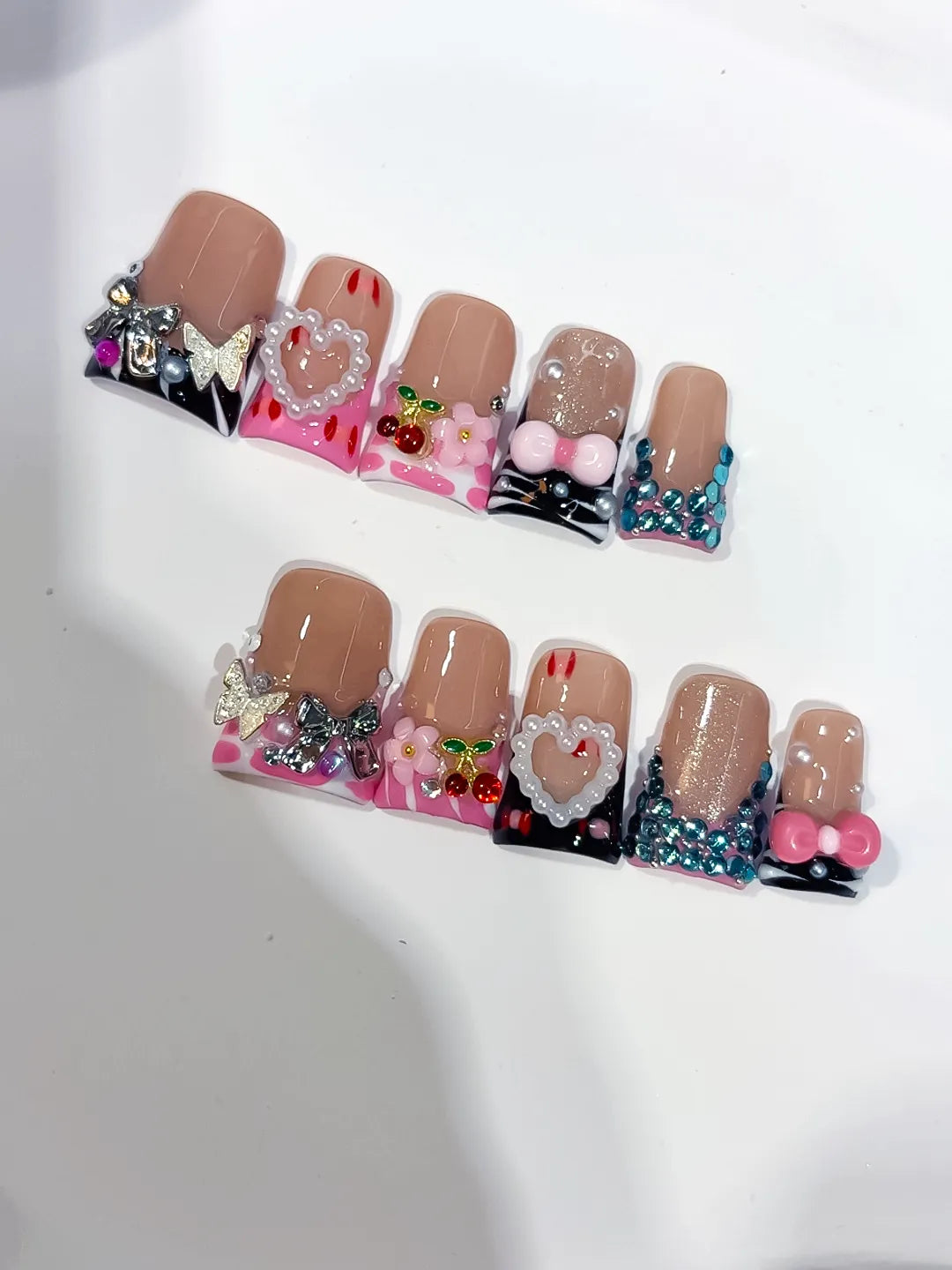 L286 - Short Nude Pink Duck Abstract Heart Flower