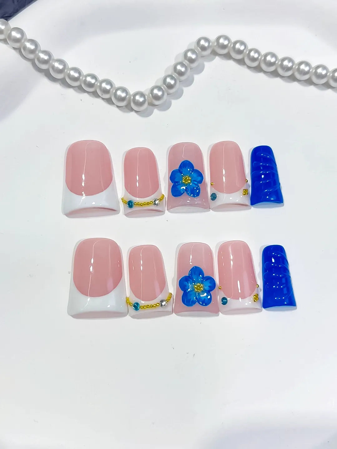 L290 - Short Pink White Duck French tip Flower Rhinestone