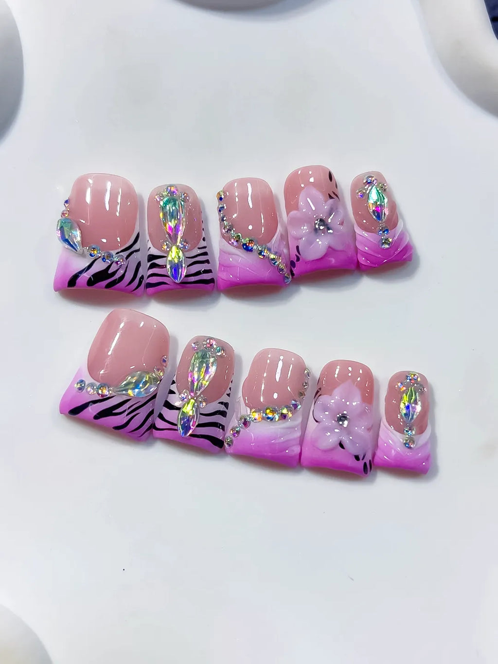 L301 - Medium Pink White Duck French tip Flower Heart