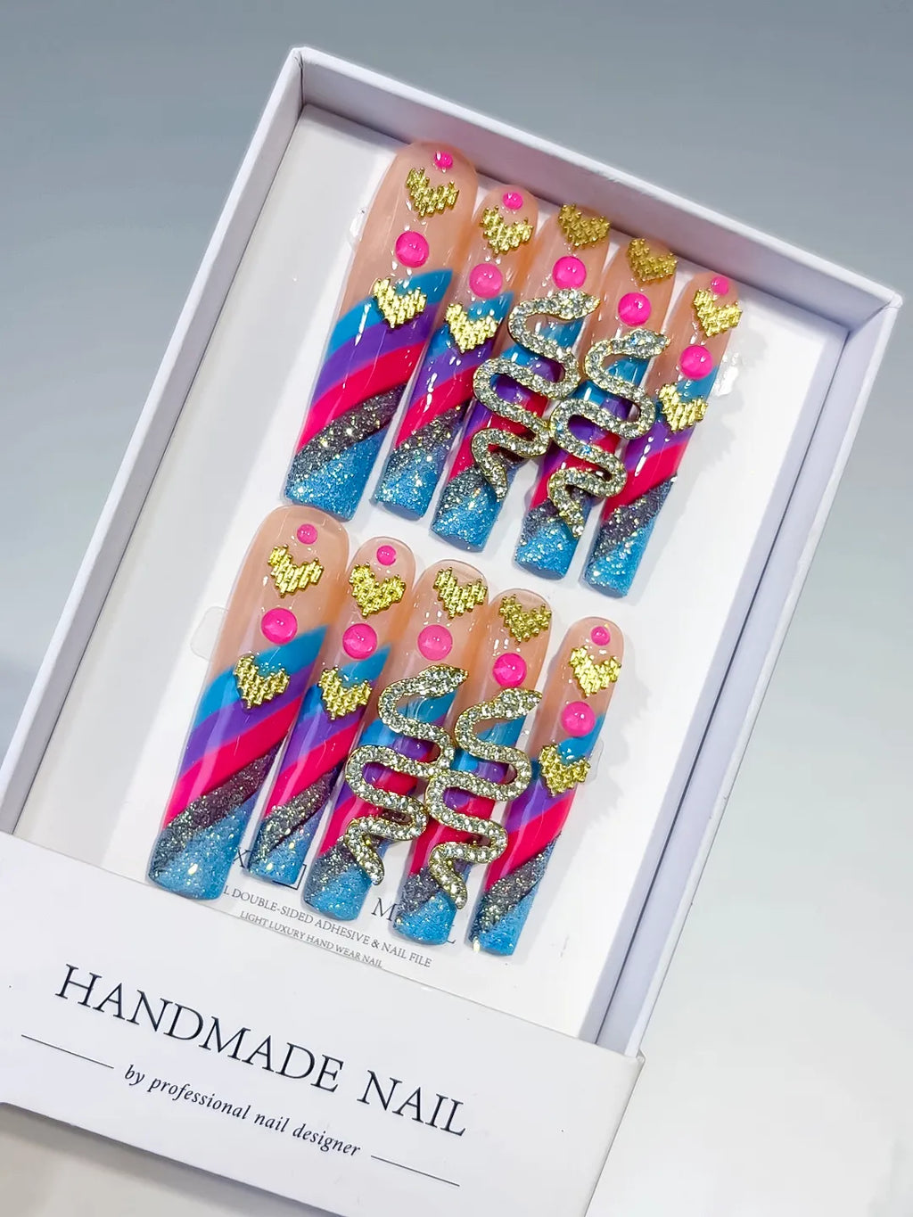 M096 - Long Blue Square Glitter Heart Snake