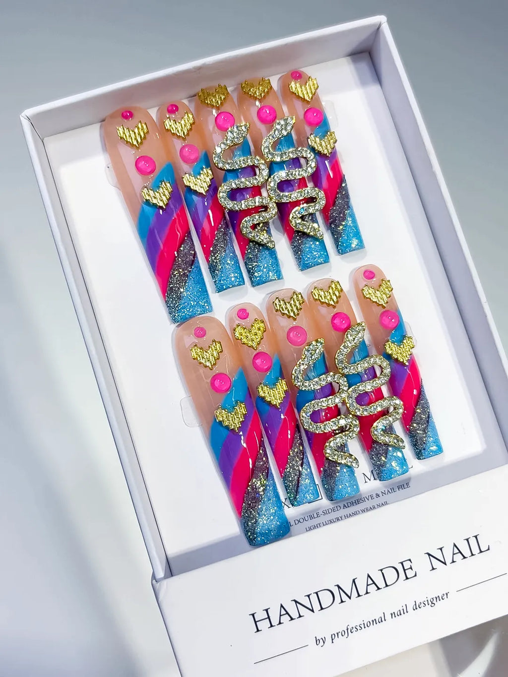 M096 - Long Blue Square Glitter Heart Snake