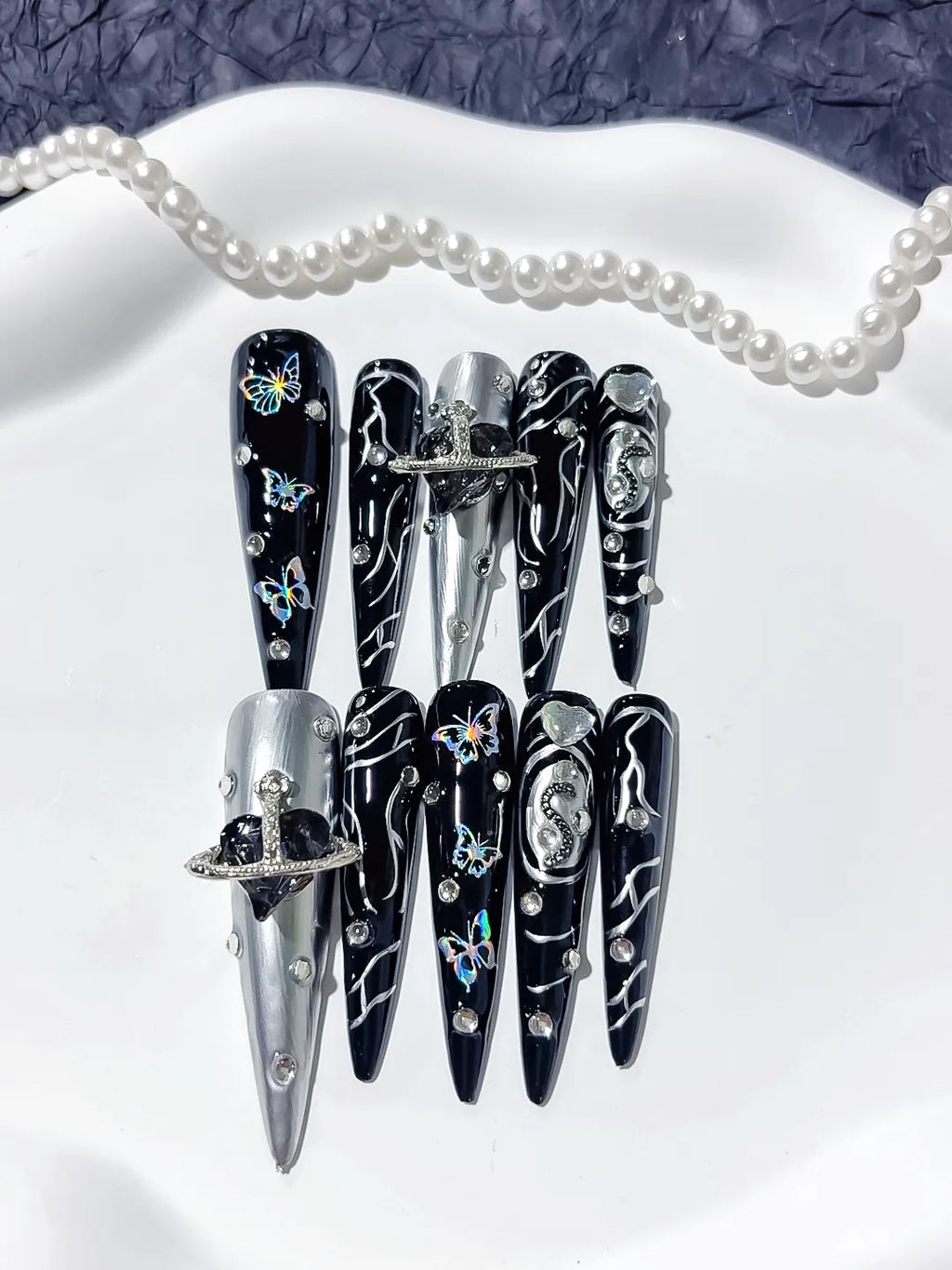 M034 - Long Black Silver Stiletto Solid color Bear Rhinestone