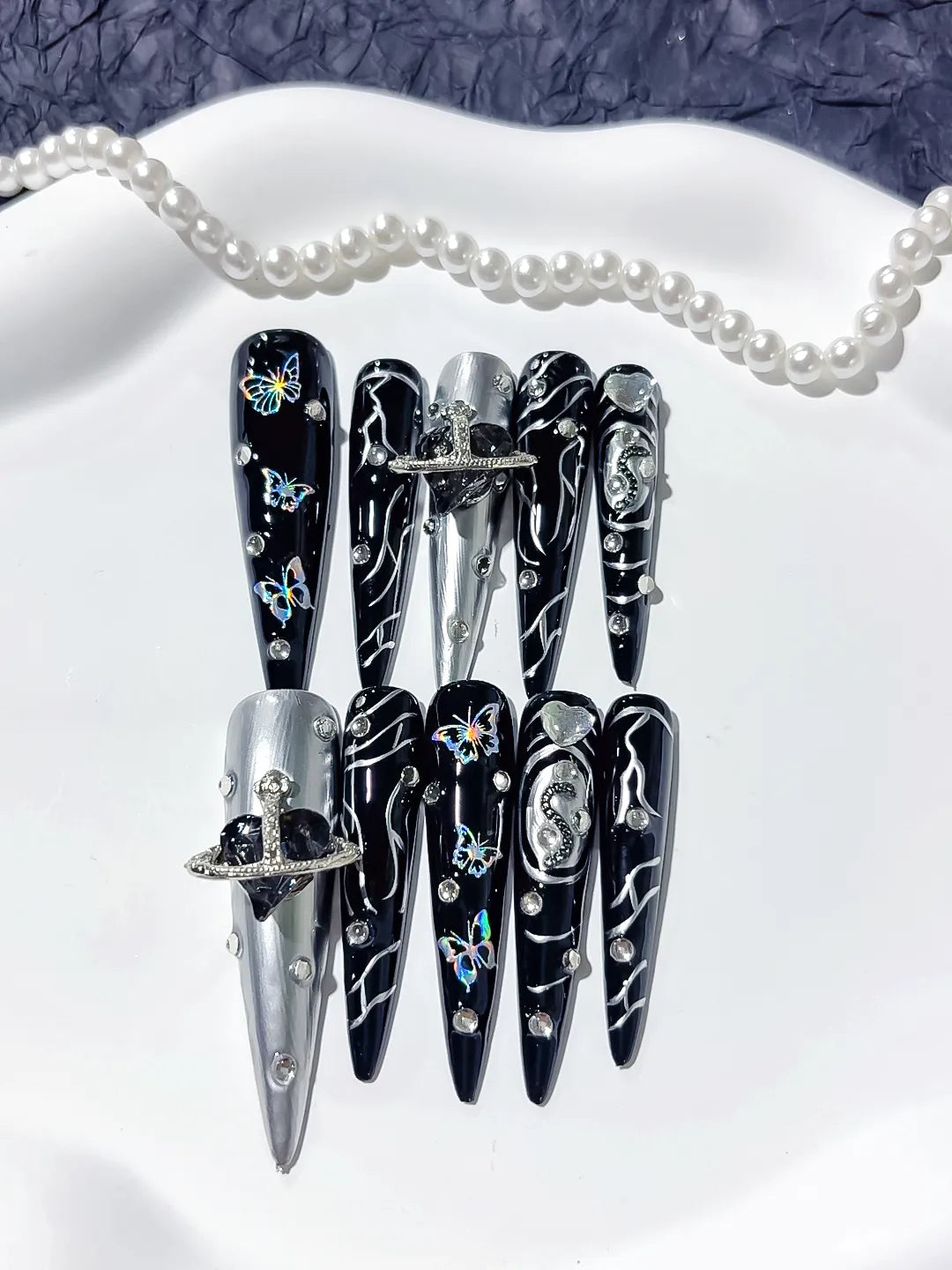 M034 - Long Black Silver Stiletto Solid color Bear Rhinestone