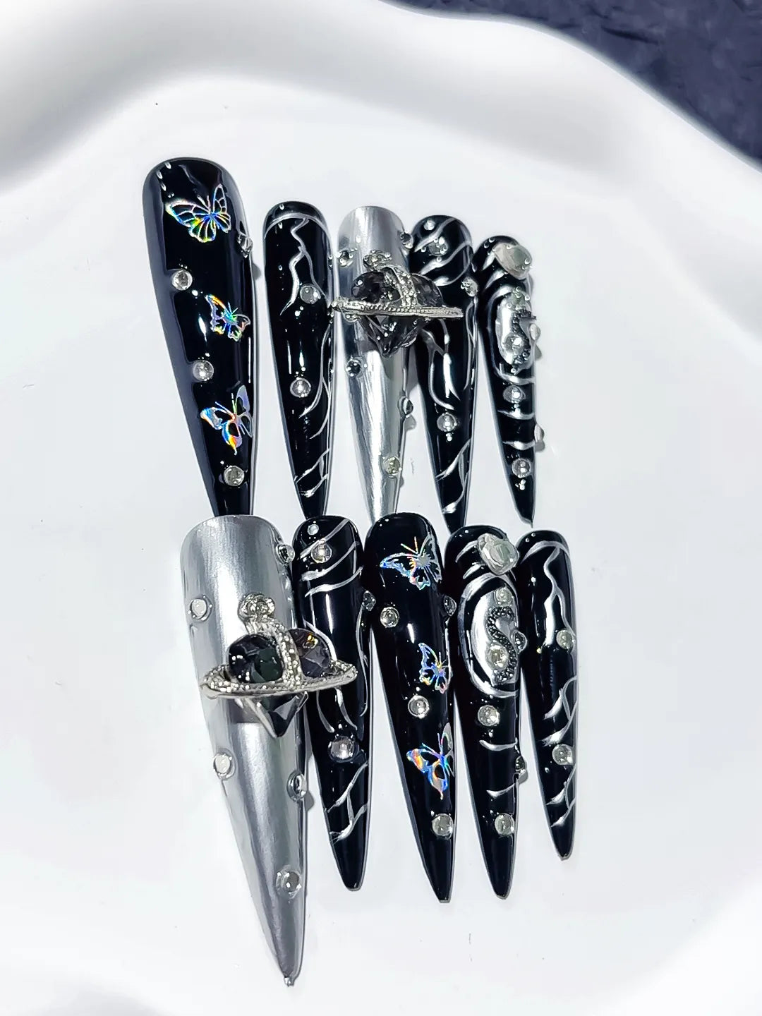 M034 - Long Black Silver Stiletto Solid color Bear Rhinestone