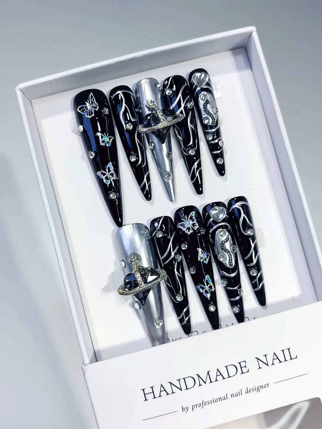 M034 - Long Black Silver Stiletto Solid color Bear Rhinestone