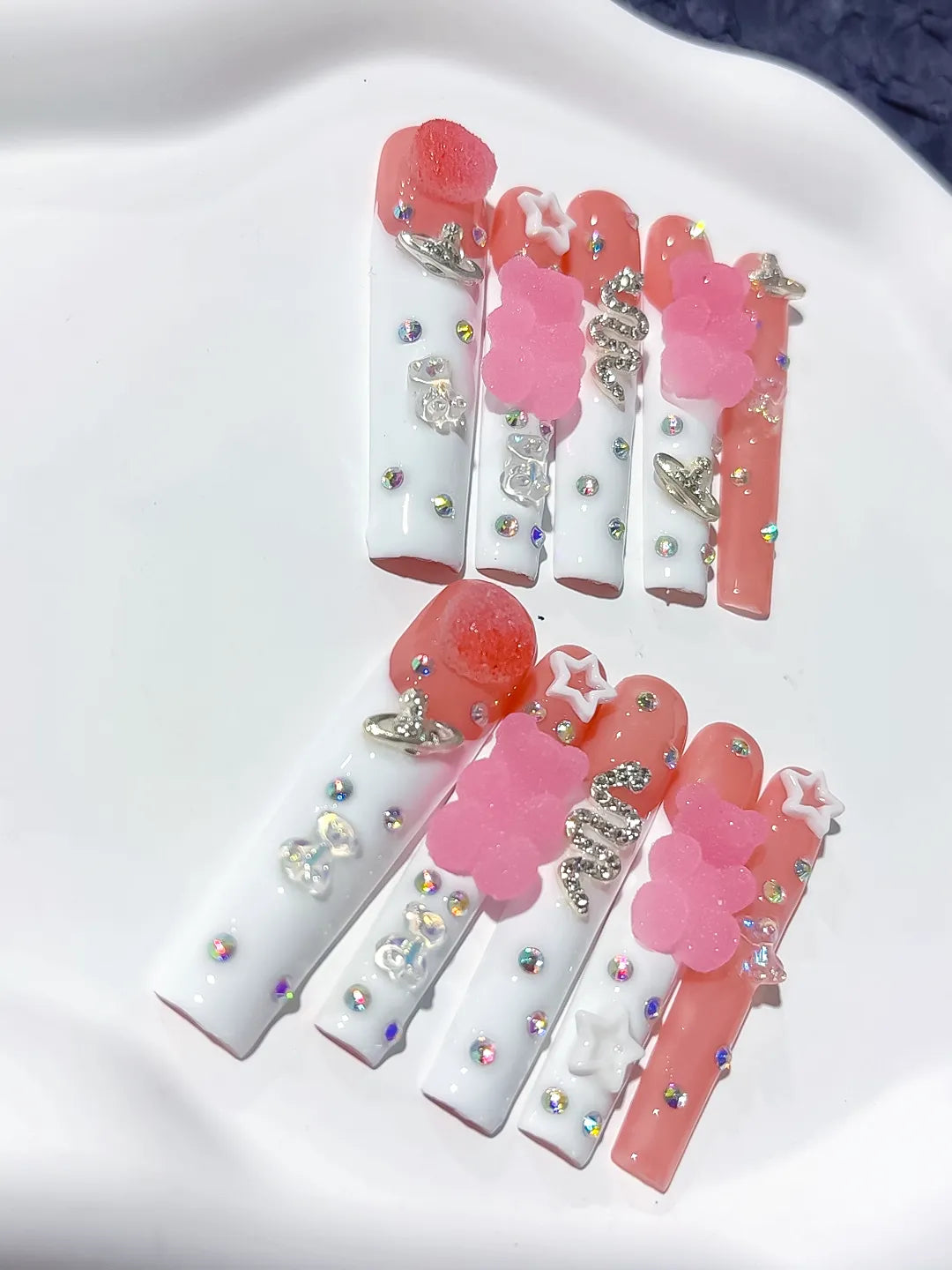 M035 - Long White Pink Square Solid color Flower 3D