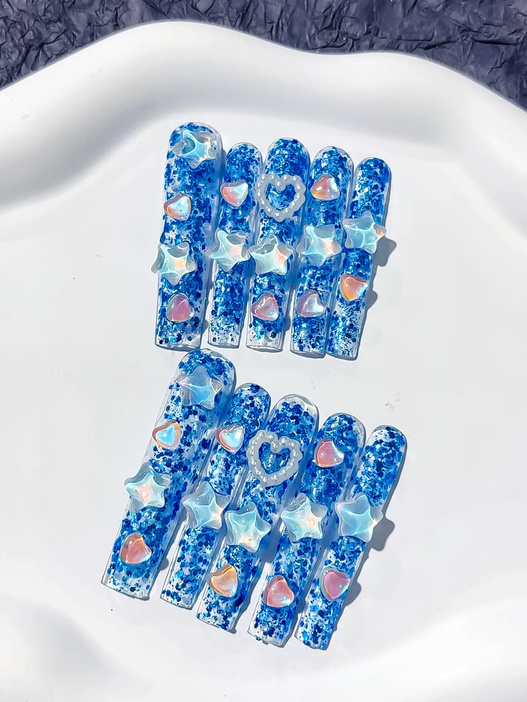 M038 - Long Blue White Square Abstract Flower 3D