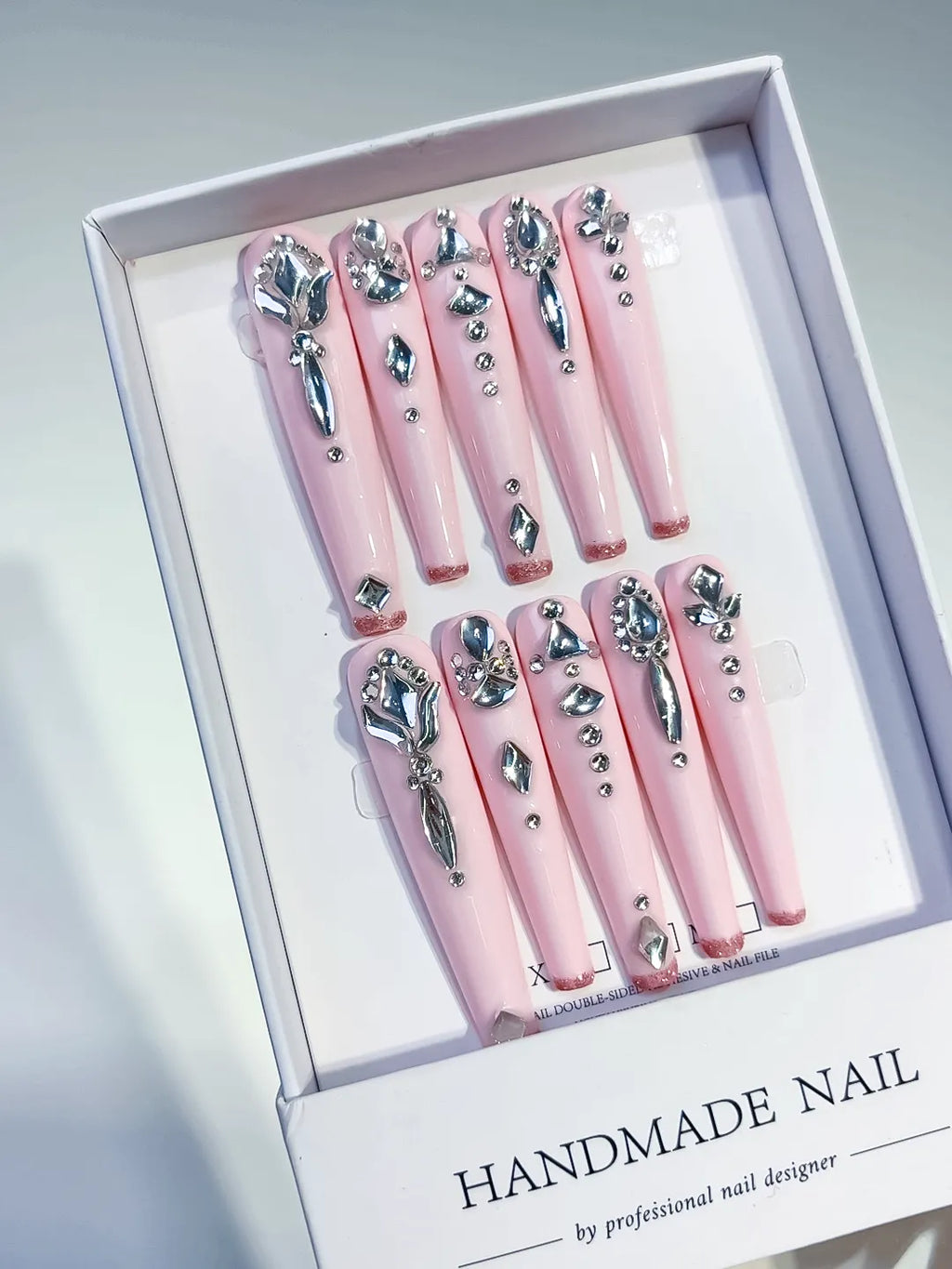 M052 - Long Pink Silver Square Solid color Bow Rhinestone