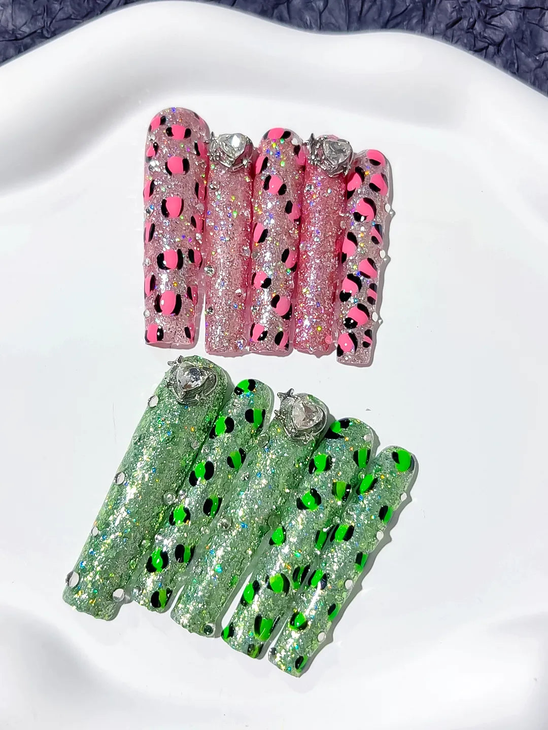 M072 - Long Pink Green Square Abstract Texture
