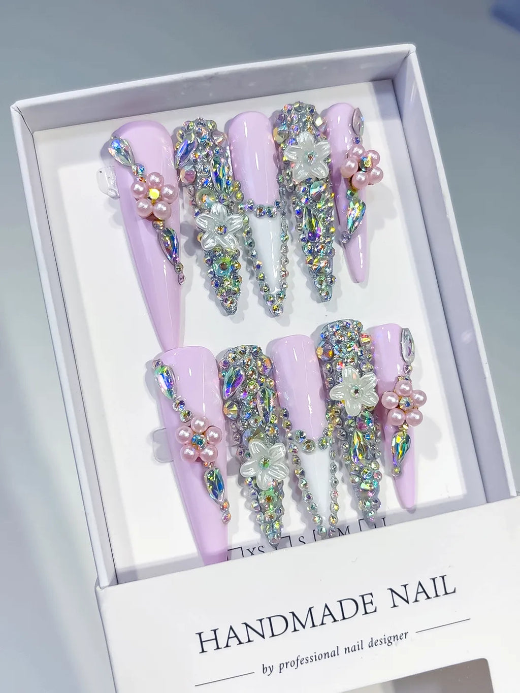 M083 - Long Pink Silver Stiletto Solid color Rhinestone Crystal Cluster