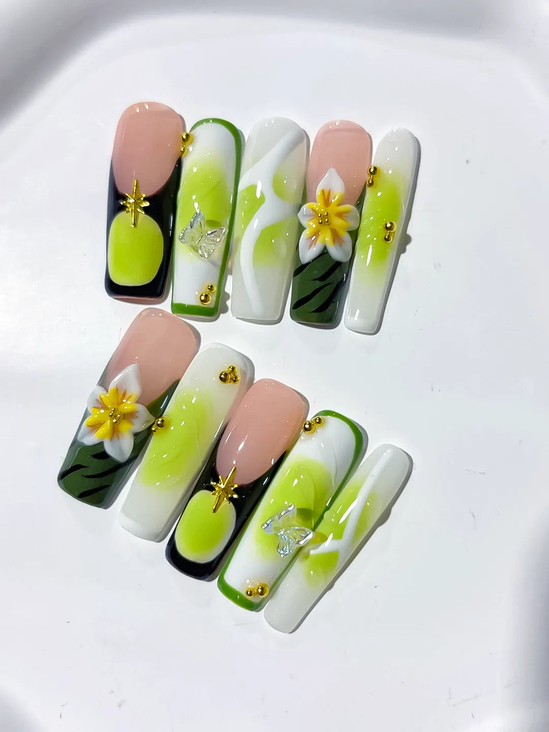 M116 - Long Black White Square French tip Flower 3D