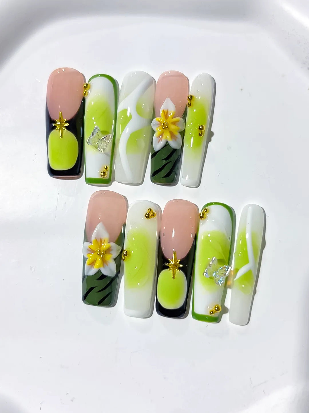 M116 - Long Black White Square French tip Flower 3D