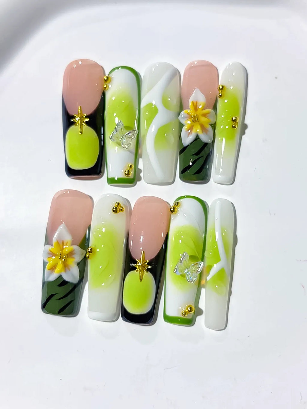 M116 - Long Black White Square French tip Flower 3D