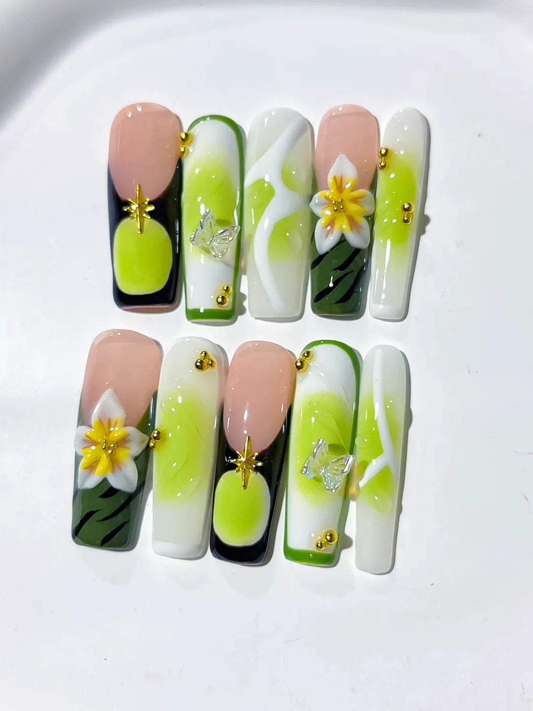 M116 - Long Black White Square French tip Flower 3D